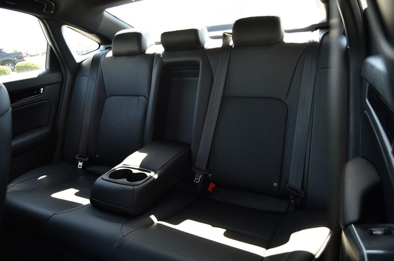 Honda Civic Sedan Hybrid Vehicle Full-screen Gallery Image 26