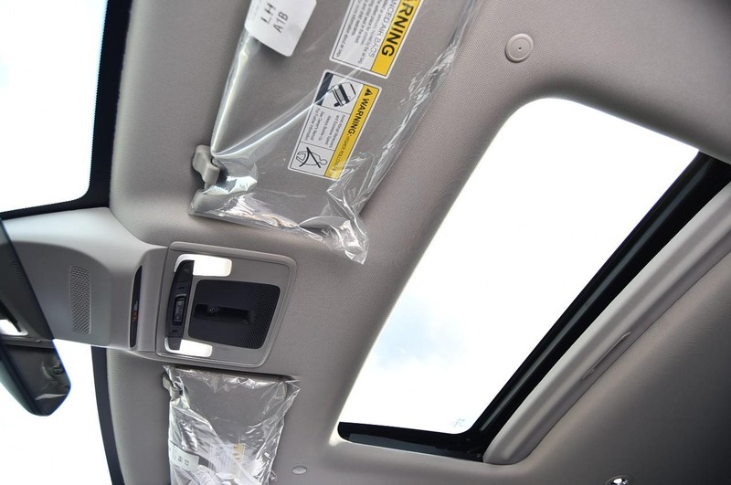 Honda HR-V Vehicle Full-screen Gallery Image 24