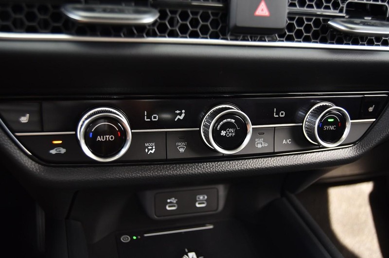 Honda HR-V Vehicle Full-screen Gallery Image 16