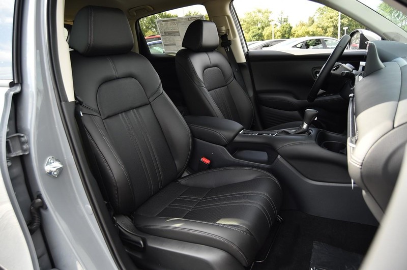 Honda HR-V Vehicle Full-screen Gallery Image 23