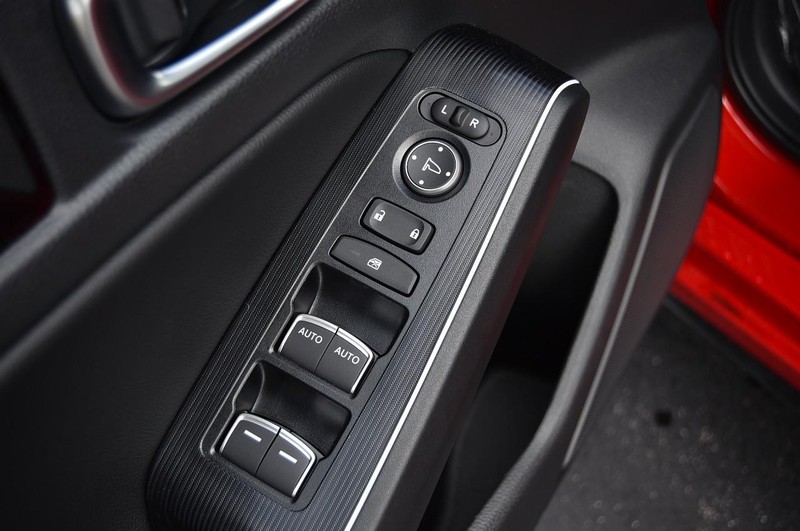 Honda Civic Hatchback Hybrid Vehicle Image 08