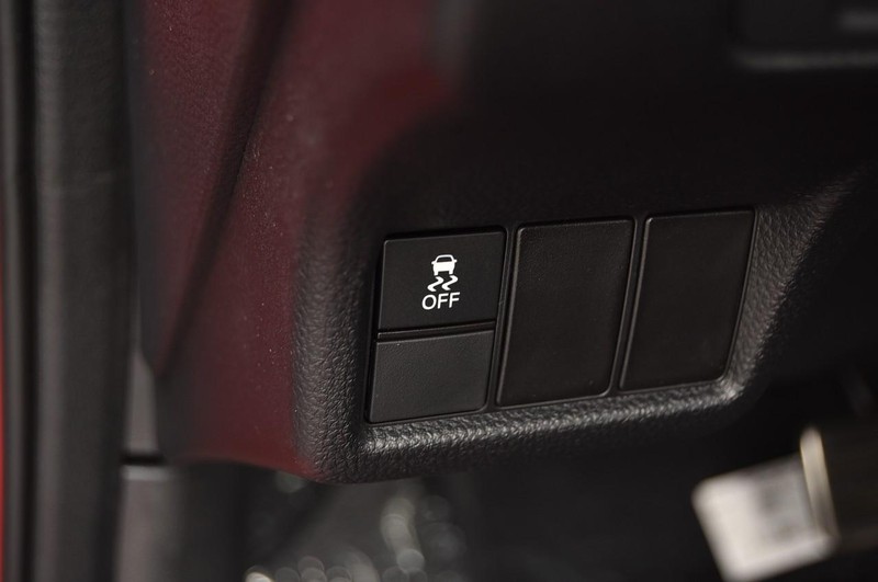 Honda Civic Hatchback Hybrid Vehicle Image 10