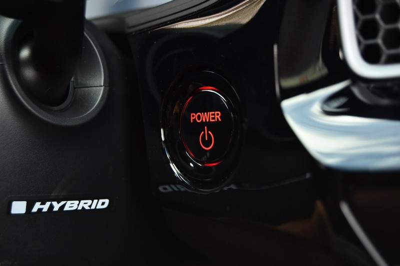 Honda Civic Hatchback Hybrid Vehicle Image 20