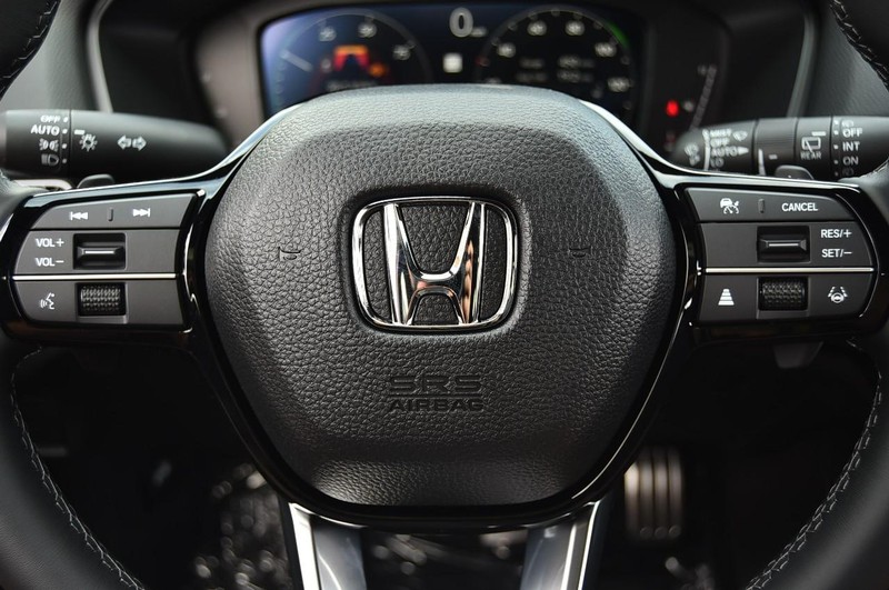 Honda Civic Hatchback Hybrid Vehicle Image 21