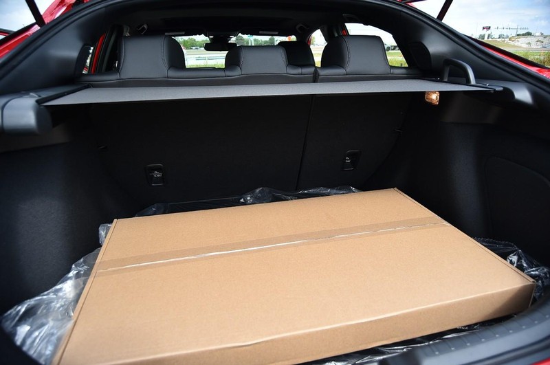 Honda Civic Hatchback Hybrid Vehicle Image 26