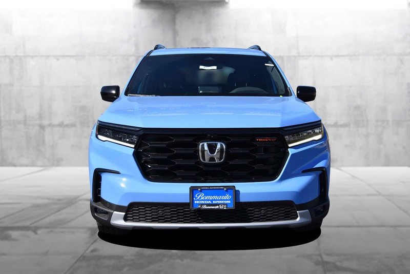 Honda Pilot Vehicle Full-screen Gallery Image 4