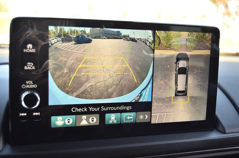 Honda Pilot Vehicle Full-screen Gallery Image 13