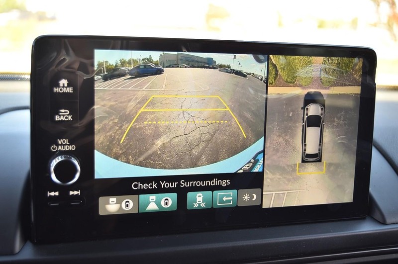 Honda Pilot Vehicle Full-screen Gallery Image 14