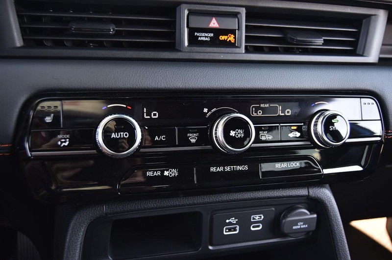 Honda Pilot Vehicle Full-screen Gallery Image 18