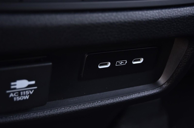 Honda Pilot Vehicle Full-screen Gallery Image 29