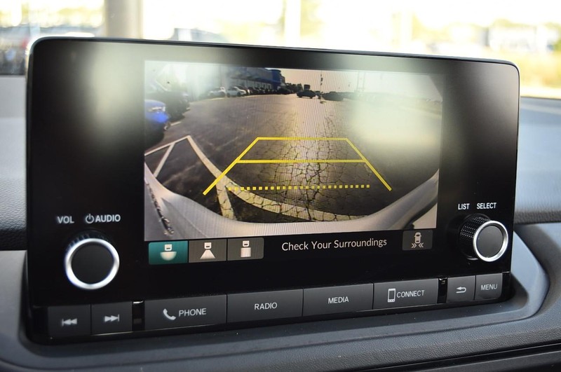 Honda Accord Sedan Vehicle Full-screen Gallery Image 11