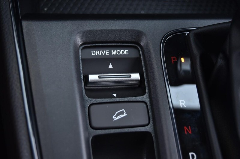 Honda CR-V Hybrid Vehicle Image 19