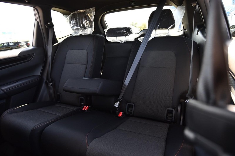 Honda CR-V Hybrid Vehicle Image 25