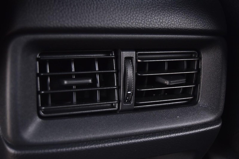 Honda CR-V Hybrid Vehicle Image 26