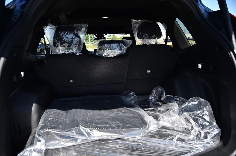 Honda CR-V Hybrid Vehicle Image 28