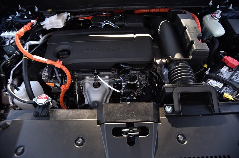 Honda CR-V Hybrid Vehicle Image 30