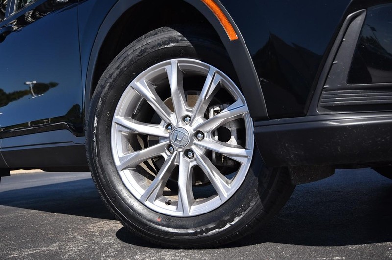 Honda CR-V Vehicle Full-screen Gallery Image 3