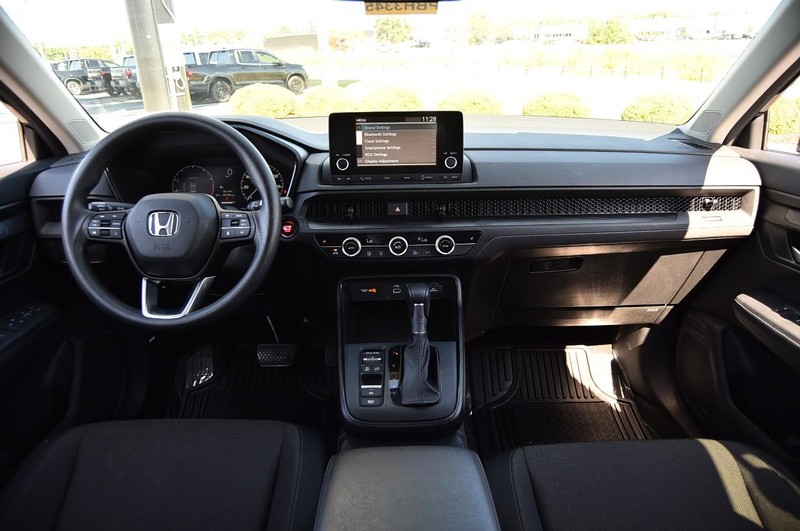 Honda CR-V Vehicle Full-screen Gallery Image 7