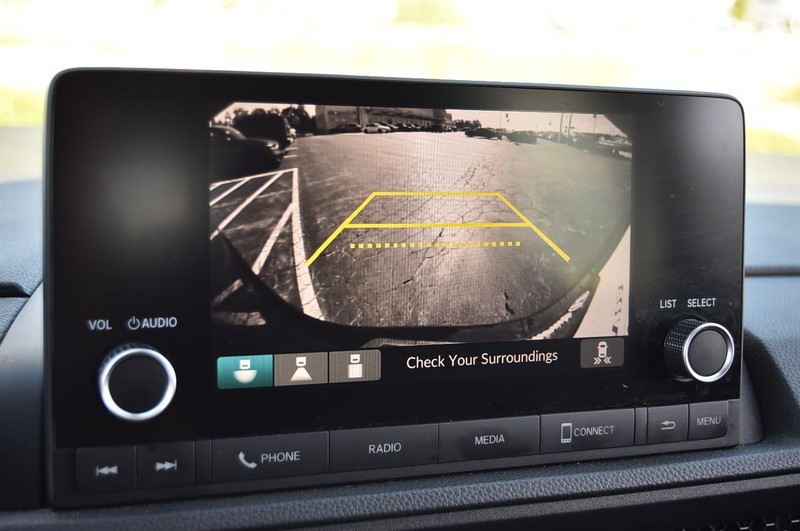 Honda CR-V Vehicle Full-screen Gallery Image 12