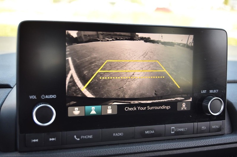 Honda CR-V Vehicle Full-screen Gallery Image 13