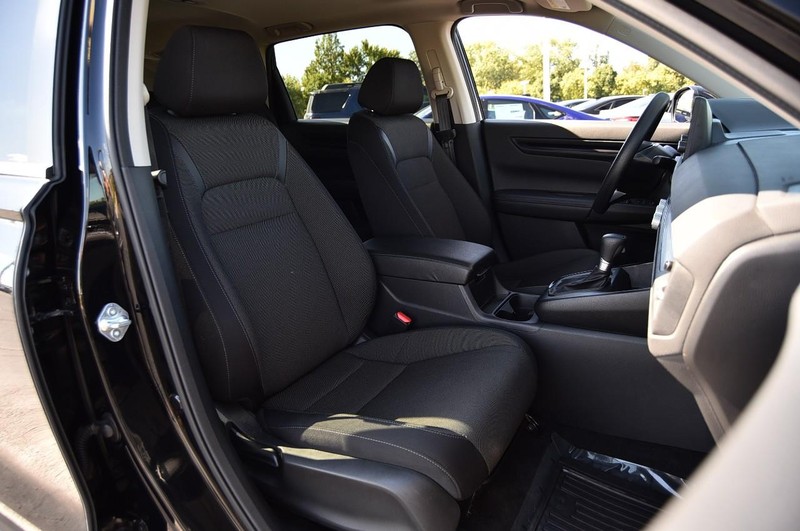 Honda CR-V Vehicle Full-screen Gallery Image 22