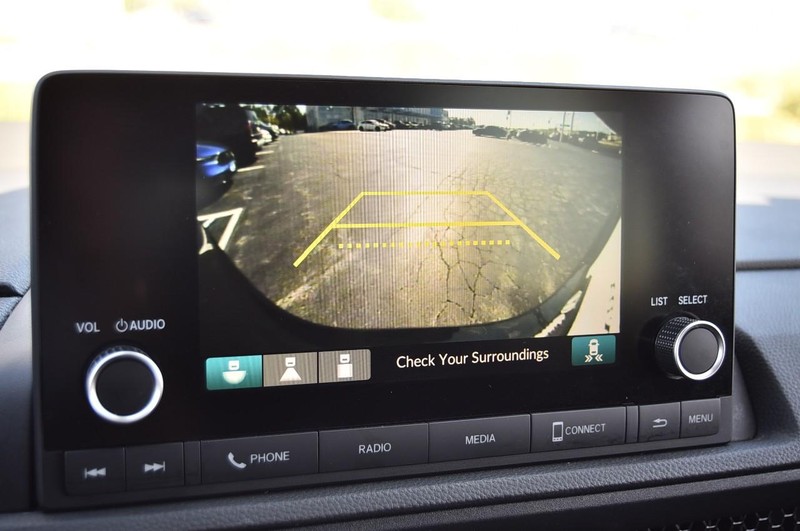 Honda CR-V Vehicle Full-screen Gallery Image 12