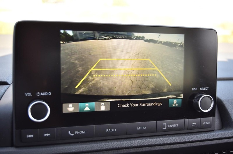 Honda CR-V Vehicle Full-screen Gallery Image 13