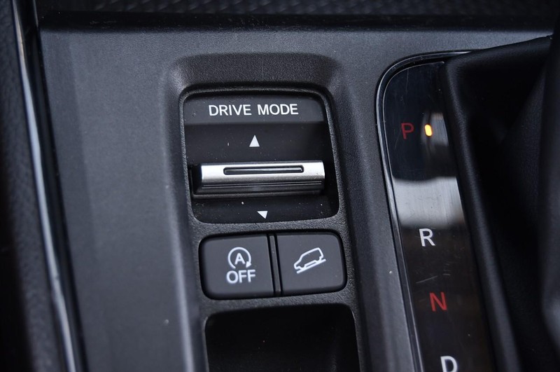 Honda CR-V Vehicle Full-screen Gallery Image 18