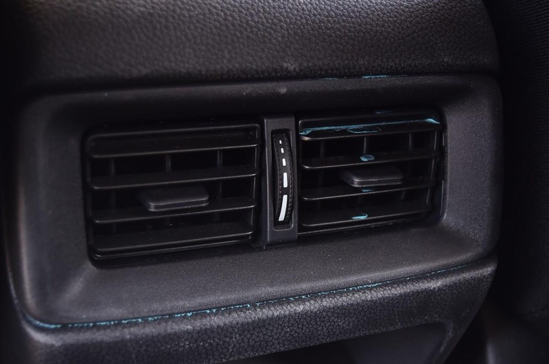 Honda CR-V Vehicle Full-screen Gallery Image 25