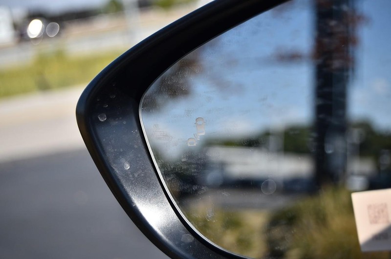 Honda Accord Sedan Vehicle Full-screen Gallery Image 9