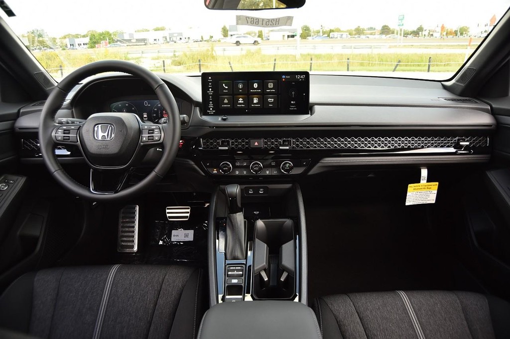 Honda Accord Hybrid Vehicle Image 07