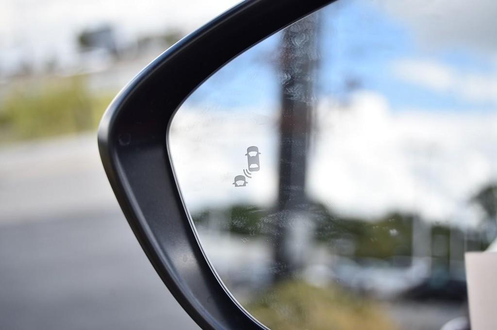 Honda Accord Hybrid Vehicle Image 09