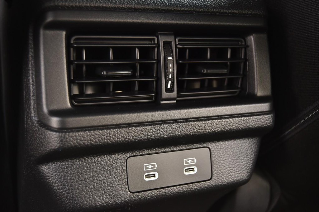 Honda Accord Hybrid Vehicle Image 25