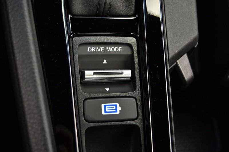 Honda Accord Hybrid Vehicle Full-screen Gallery Image 18