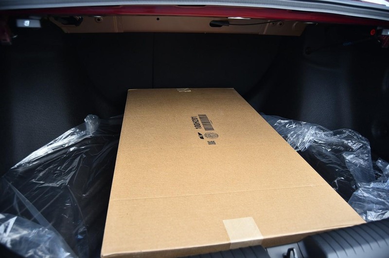 Honda Accord Hybrid Vehicle Full-screen Gallery Image 26