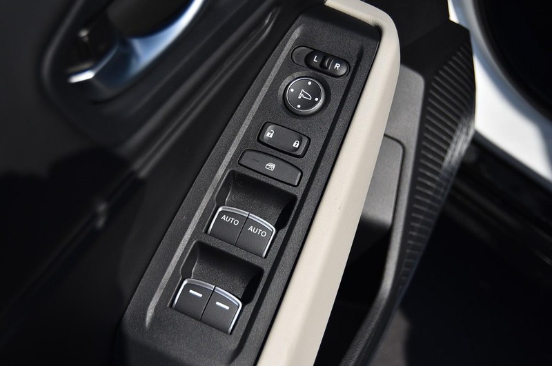 Honda Accord Hybrid Vehicle Full-screen Gallery Image 8