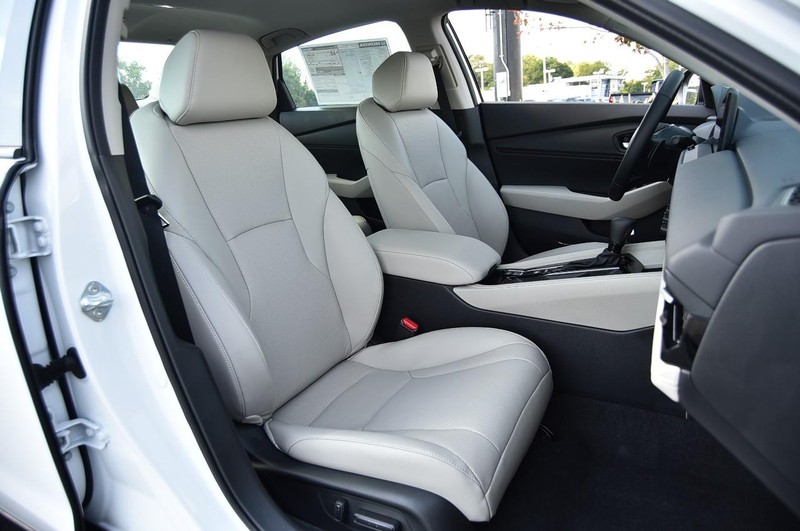 Honda Accord Hybrid Vehicle Full-screen Gallery Image 23