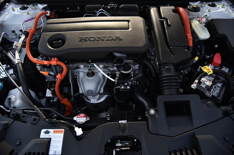 Honda Accord Hybrid Vehicle Full-screen Gallery Image 28