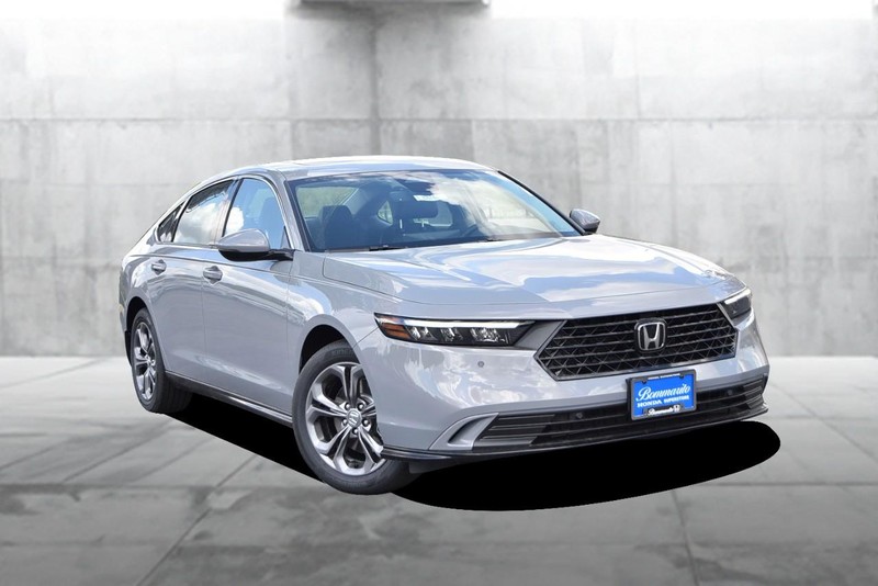 Honda Accord Hybrid Vehicle Full-screen Gallery Image 2