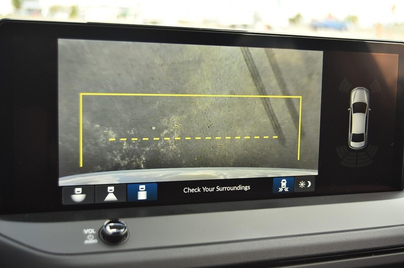 Honda Accord Hybrid Vehicle Full-screen Gallery Image 14