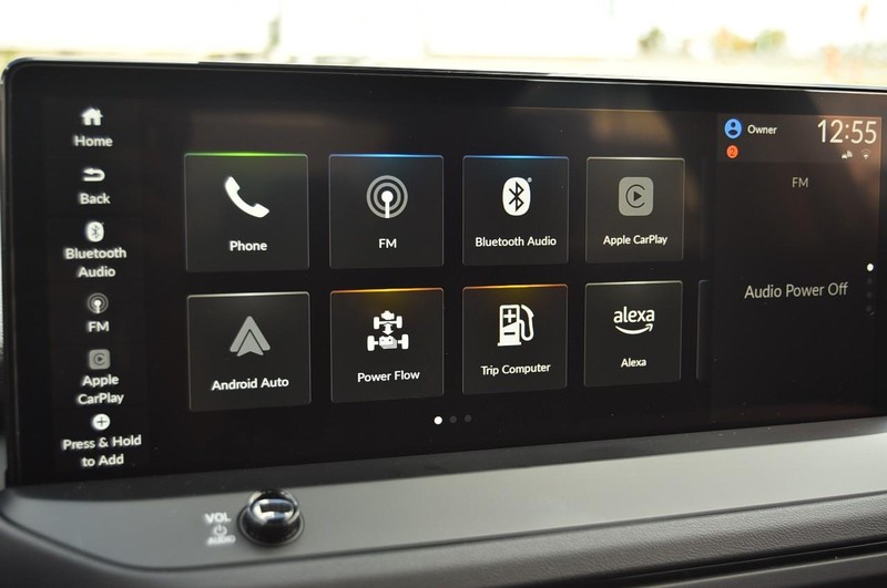 Honda Accord Hybrid Vehicle Full-screen Gallery Image 15