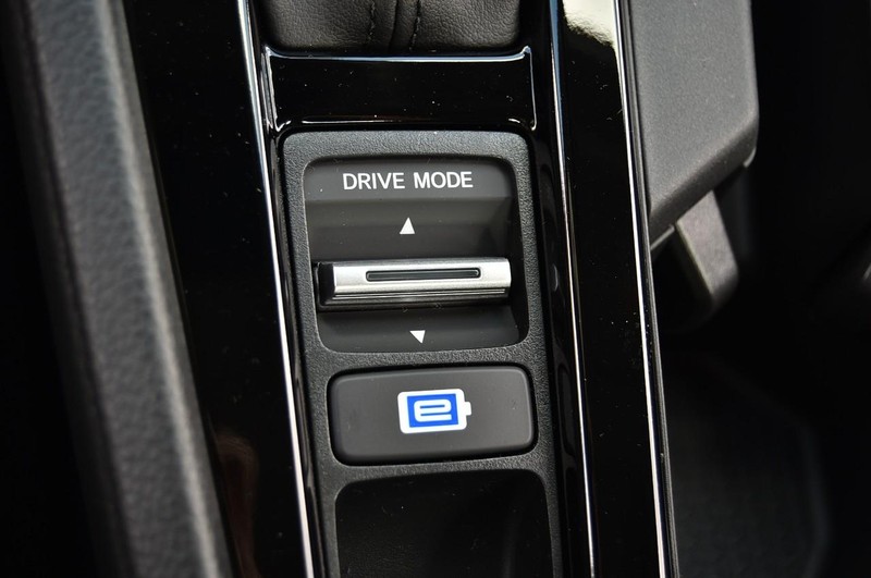 Honda Accord Hybrid Vehicle Full-screen Gallery Image 19