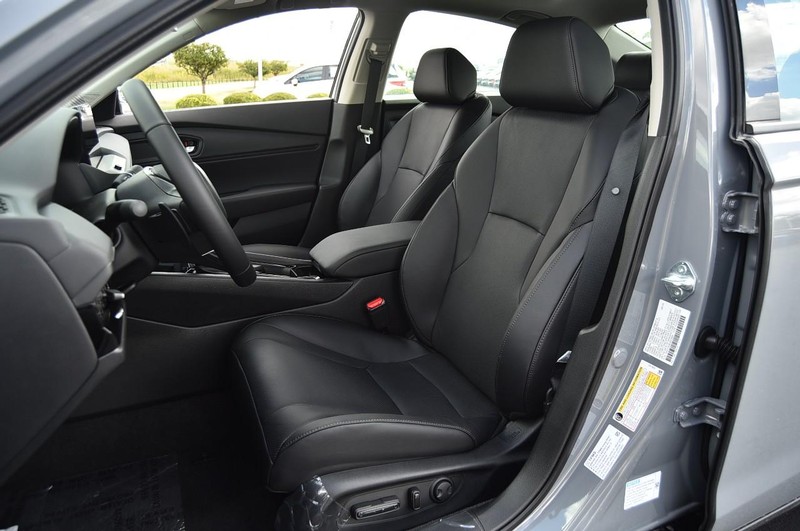 Honda Accord Hybrid Vehicle Full-screen Gallery Image 22