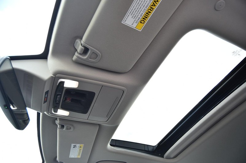 Honda Accord Hybrid Vehicle Full-screen Gallery Image 24