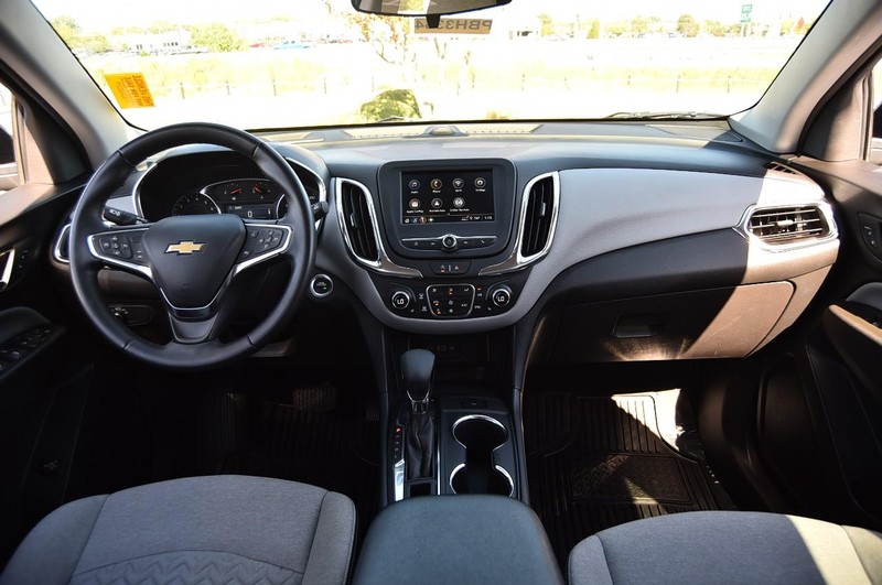 Chevrolet Equinox Vehicle Full-screen Gallery Image 7