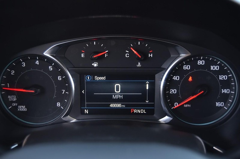 Chevrolet Equinox Vehicle Full-screen Gallery Image 12