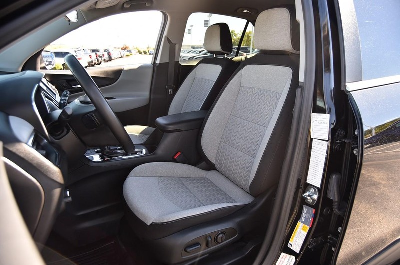 Chevrolet Equinox Vehicle Full-screen Gallery Image 20