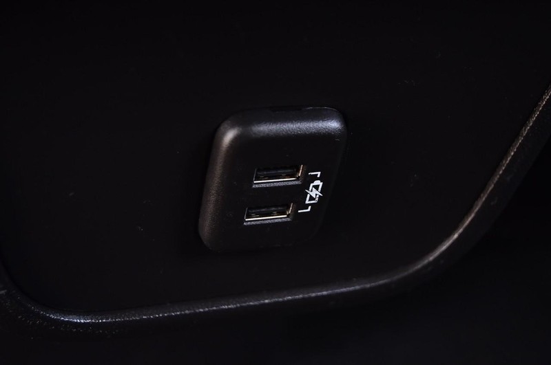 Chevrolet Equinox Vehicle Full-screen Gallery Image 24