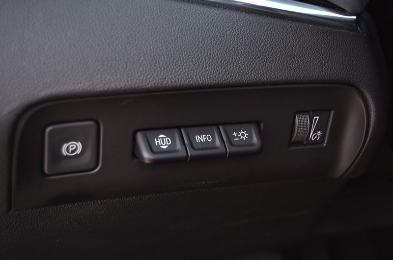 Buick Enclave Vehicle Full-screen Gallery Image 12