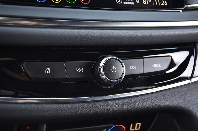 Buick Enclave Vehicle Full-screen Gallery Image 20